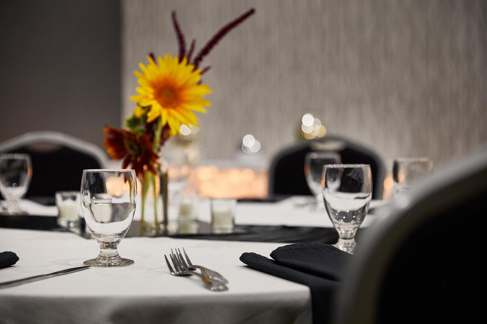 Holiday Inn Hotel & Suites Madison West - Middleton By Ihg Kültér fotó